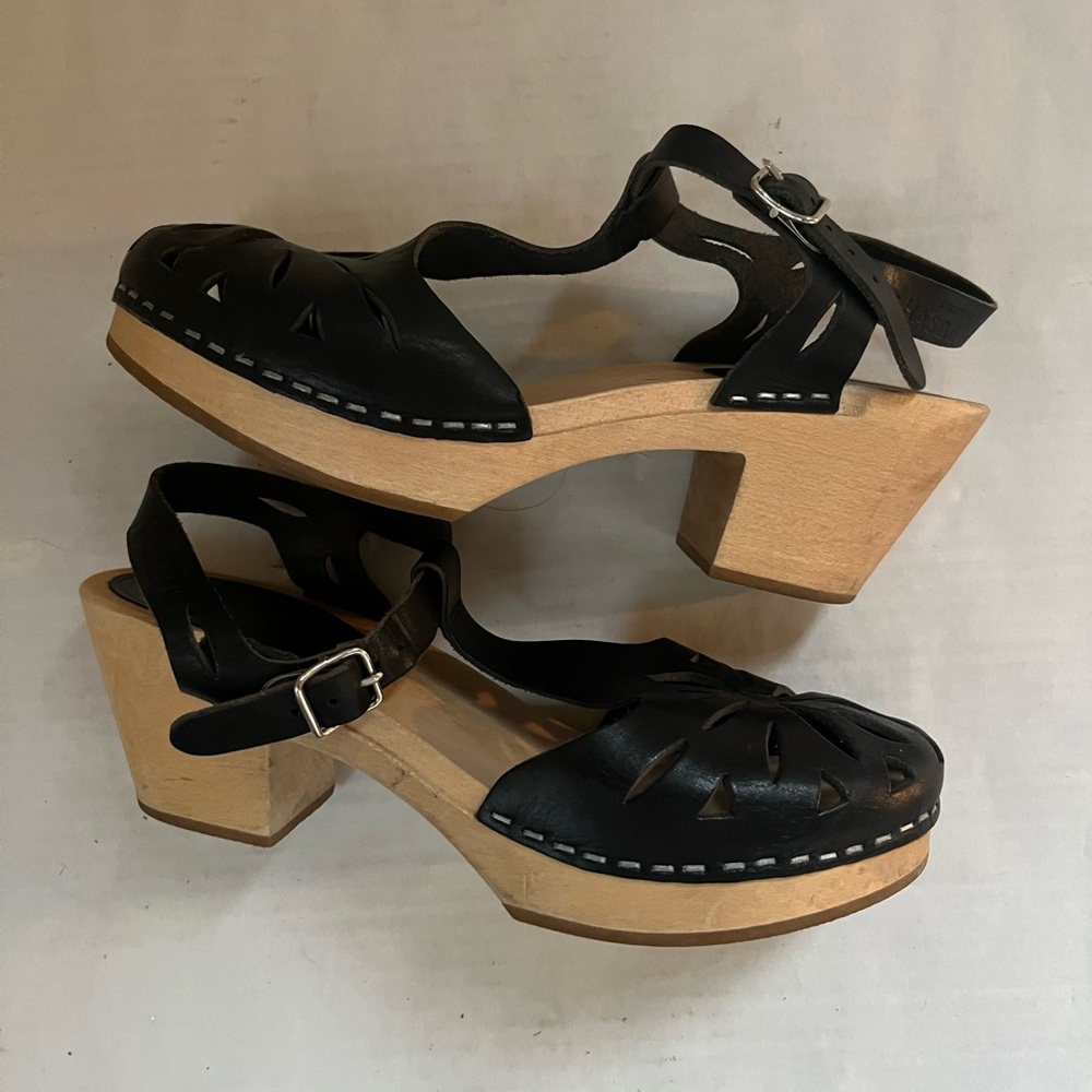 Swedish Hasbeens clog wedge sandals leather uppers floral cutout EU 38 - Picture 3 of 9